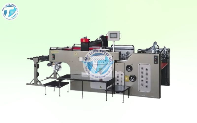 Máy in lụa công nghiệp là các thiết bị được thiết kế đặc biệt cho các dây chuyền sản xuất lớn